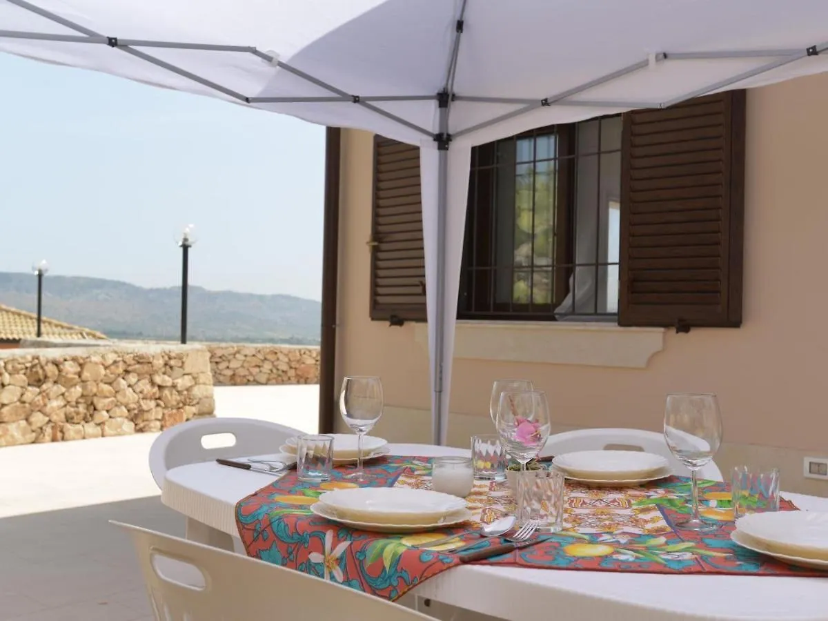 Holiday Home With Private Pool, Florida Floridia